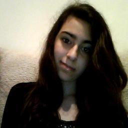 Sou mahomie, nerdherd, directioner e carlet, tenho 14 anos, São Paulo, gazela e amo comida c: