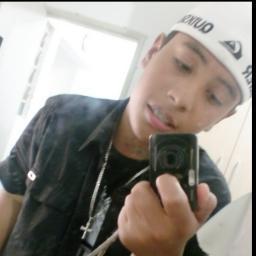 a gente passa a entender melhor a vida quando encontra o verdadeiro amor cada escolha uma renuncia essa é a vida. estou lutando pra me recompor; (8) +.___.+