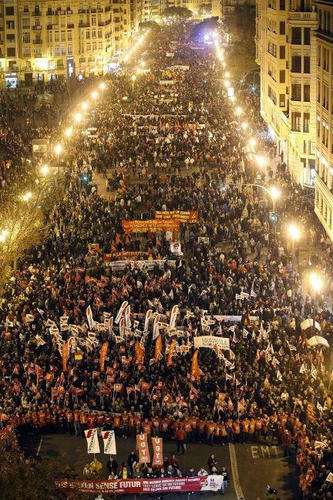 Twitter Oficial de la asamblea de Xirivella. Asamblea todos los Viernes a las 20:00h. Plaza de la Concordia (frente Ay-unta-miento)