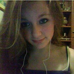 i love black veil brides and sleeping with sirens and tweet me