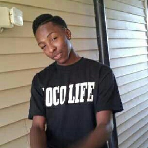Im just  young & trying to hoop for my life follow my L.O.V.E @xPretty_Gun #HoopsCommitte #Ballislife #EaglesNation #PaulNation R.I.P to My Mom Joann Sellers