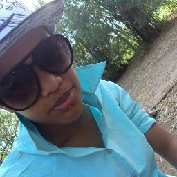 meu nome er Carla meu apelido er Babi tenhu 21 anos noiva da linda da @laah_dark =)