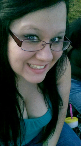 __dividedwefall's profile picture. 
