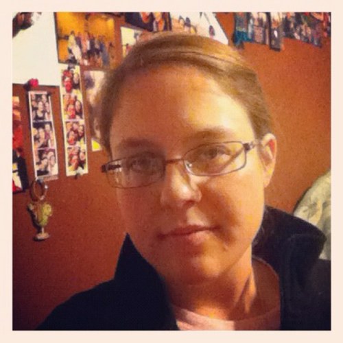 emmynewk's profile picture. She's a good girl, loves her momma.. Loves Jesus, and America too.. She's a good girl, crazy bout Elvis.. Yeah, that about sums it up..