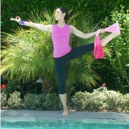 Yogahitch is your mat carrier, towel and yoga strap all in one! Simplify your practice with Yogahitch!