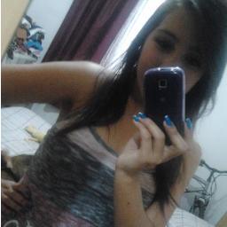 Monique Maziero, 16 anos, aquariana, São Paulo.
