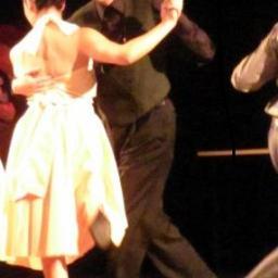 Ingeniero comercial, bailarín aficionado de tango y cruzado de corazón