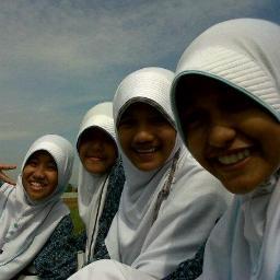 risa_rosalinda's profile picture. my name risa
my birt date 21.05.2000
i went to school in MTsN 1 Kota Serang