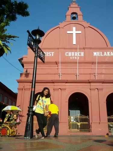 just ordinary girl with extraordinary God ^^