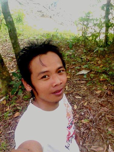 residendtevil's profile picture. ⿳⿳╰☆╮Penyesalan akan hari kemarin dan ketakutan akan hari esok adalah dua pencuri yang mengambil kebahagiaan saat ini╰☆╮⿳⿳