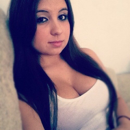 love makinn new friends...nd a BIG LIL WAYNE YMCMB FAN, LOVE LOVE FOOTBALL!!!! Fallow i fallow back :)