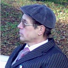 Я - мудрый идиот. Знаю о мире то, чего он о себе знать не желает. Например, о каком движении говорил Зенон, заявляя, что его нет. Не знаю только, зачем мне это?