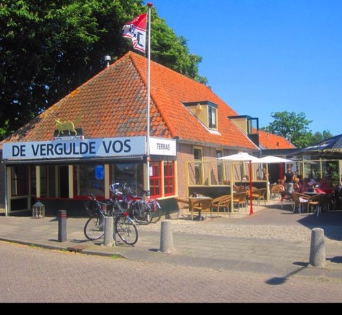 Gezellig (eet)cafe aan de Koppoellaan in Rijpwetering. Aan de Koppoel / terras / Hertog Jan / Jupiler / lekkere hap / gezellig