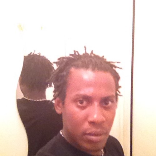 Echat94000Lee's profile picture. 