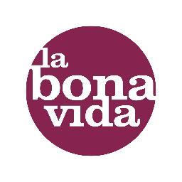 Vins, cerveses i menjars de proximitat. 
A més, podràs gaudir dels dissabtes del vermouth!, exposicions, cates...
En el barri del Carme, carrer de Palomino, 8