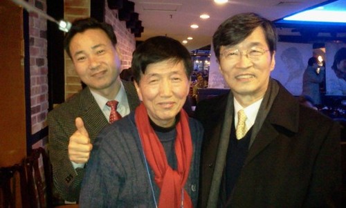 도봉구에사는 걱정많은 사람들 용가리입니다. 도봉산 근처에서 그림 그리는 그림쟁이 MB C발 놈, 저승사자가 빨리 데려갔으면 좋겠습니다. 하루라도.