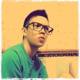 larry_chz14's profile picture. Wag kang magulo, puyat ako. EH KASI ARCHI. :)
