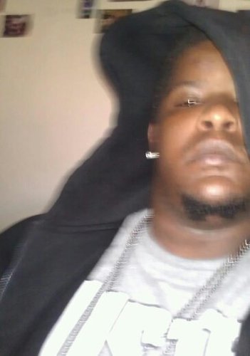 king looking for a queen