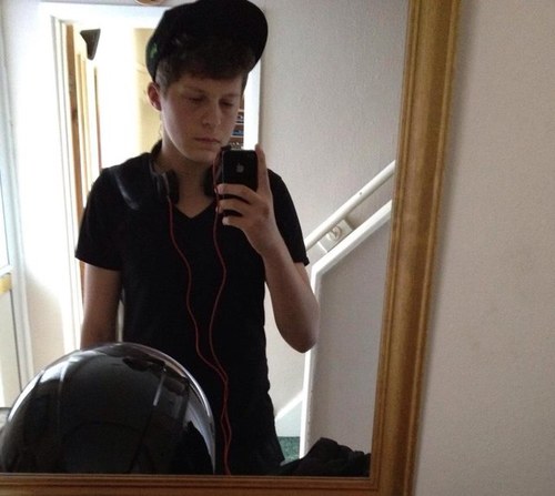 MattBelgium's profile picture. Follow me and ill follow back :)