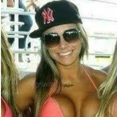 sou uma carioca q torce fanaticamente pra dois times mengão e timão desde bebe aprendi a admirir esses dois times. segui ai