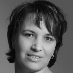 Moeder van Rick, Lotte en Fleur. Communicatieadviseur, tekstschrijfster en organisator evenementen.