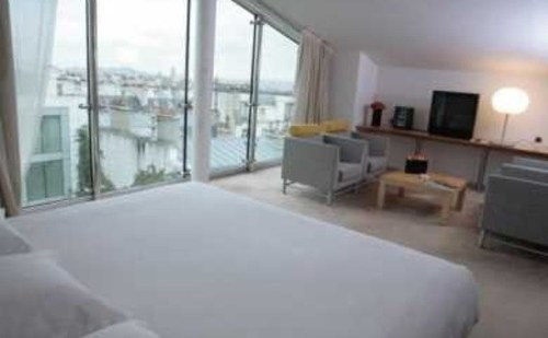 Adrienzez's profile picture. 