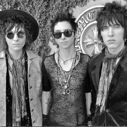 Palaye Royale are amazing, so talented and so lovely! follow @PalayeRoyale @SebastianDanzig @RemingtonLeith @EmersonBarrett