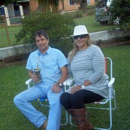 pastora casada com marco castro ha 27 anos tenho 5 filhos lindos servimos ao REI JESUS