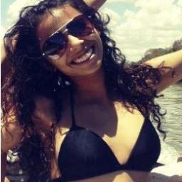 Brenda Assunção, Mineira 19 anos  Escorpiana since 26/10/1994
 http://t.co/ycQPmTqcYC