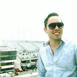 Tu sonrie, deja que la gente se pregunte por que..