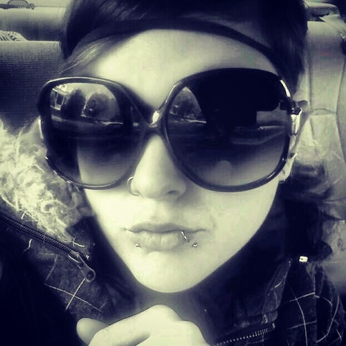 22 years of age with a life time of no fucks given! photo.music.journeys.. you live & you learn---- instagram @ JENNY_BROOKS http://t.co/8oD6CNWy