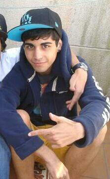 Oscar Martínez Estudiante del I.E.S Valle-Inclan,amigo de mis amigos,futuro rasta,aspirante a miembro de A13,o conmigo o contra mí,tu decides