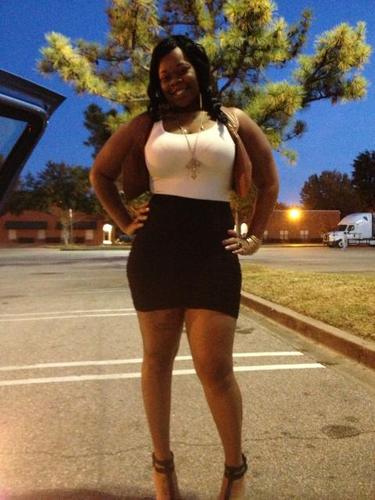single mom enjoyin life...... and have fun wit my friends .. kickin with my african brother @blacksteve26 fuck wit him #teamfollow #hefollowback