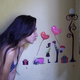 Ariana, 16anos, estudante do 3°ano Magistério, personalidade forte, chata, impulsiva, apaixonada pela música sertaneja. Loira&Linda, AmandaL., prazer ;*. Segue?