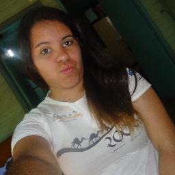 ~ prα voce qe não gostα de mim, trαgo um sorriso sαrcástico, um olhαr sínico e nos lábios α pαlαvrα : FODA-SE! ('yy