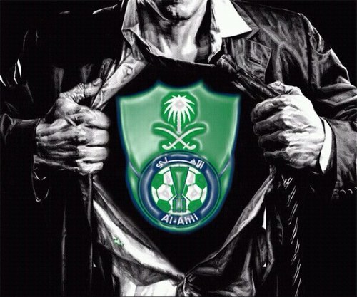 مجنون اهلاوي صميم وعاشق للكيان الملكي لحد الثمالة
