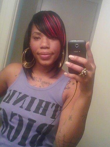 #TeamIphone I'm just a young lady tryna survive...I wasn't born rich But imma die with it #TeamSingle #Proudparent