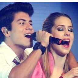 Amar é uma palavra Forte,Mais é isso que eu Sinto por vocês @sophiaabrahao And @Aguiarthur ♥