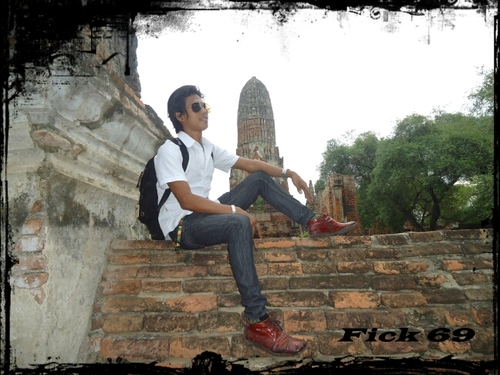 จบการศึกษาจากสถาบันเทคโลโลยีแห่งอโยธยา อยุธยา