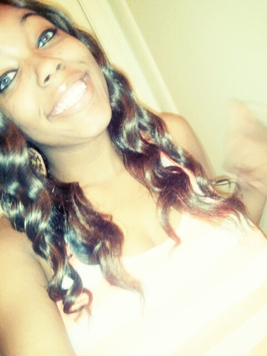 Fuck A Bio ' My Tweets Tell It All . Follow Me (: Mention Me Then I'll Follow Back . #GONE
