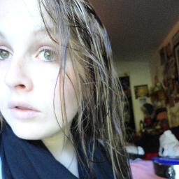 scarlet_raeee's profile picture. im rae; i love beautiful and deadly things, kind of a problem of mine.