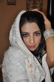 MUA/Model/HennaArtist, Usman Rehman's fauj! and so much more!

anything else u want to know, just ask xx

follow me and get a follow back xx