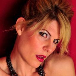 Award-winning indie XXX site owner-op/model 📸 #pornstar 🎞️ & #camgirl - https://t.co/K7O4508T4b 📺 https://t.co/gg49WzFywu
Official bassist for @SavannahSly