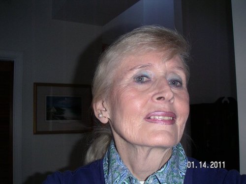 leesullivan17's profile picture. 