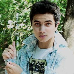eu danço free step / YOUTUBE http://t.co/ocTy1l6W

Numero: (043)99584382 

Fan Page: http://t.co/E8KnHSYo