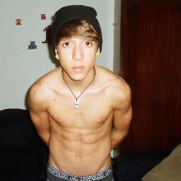 Si esperas un follow back después de darme follow pues ni me sigas.