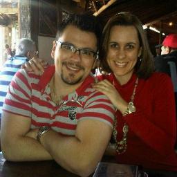 Apaixonada por Jesus e pelo Rapha, filha do Ciro e da Iara, irmã do Xandão! Musicista por formação e por paixão! Tenho um alvo...mas a rota quem faz é Deus!