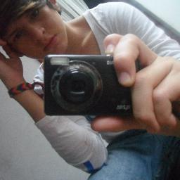 There if you love me let me go I'm worth a lot as a Person
http://t.co/Kam6YmyF