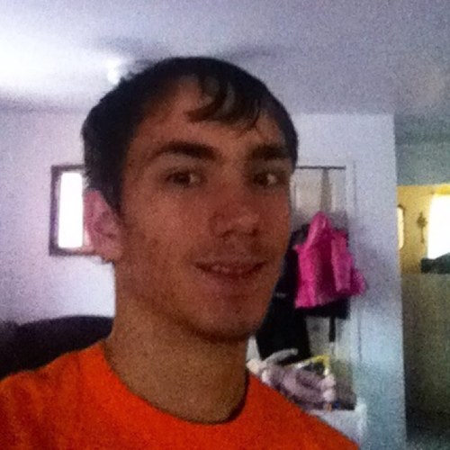 Love girl to love me and tust me. Love to hang out with friends and have a good time doing it