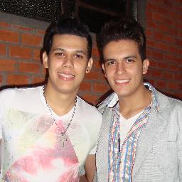 FC Oficial de Diego e Junior.Dois irmãos q tem cmo paixão a música Sertaneja.TT Oficial da dupla @diegoejunior .Criado 02/12/2011 segdo por eles 03/12/2011